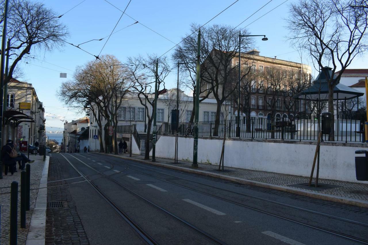 Aesthetic Riverview Apartment In Historical Lisabona Exterior foto