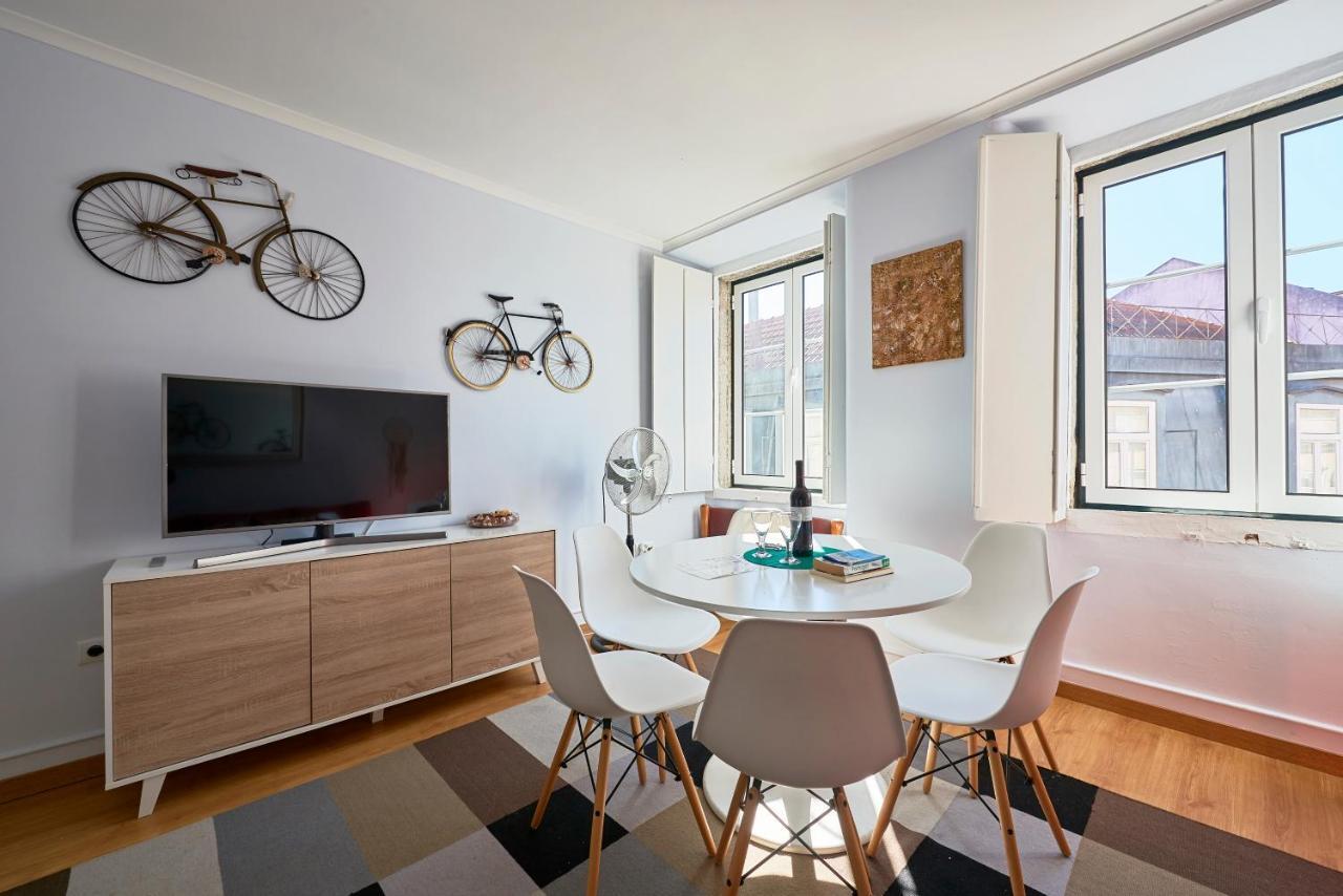 Aesthetic Riverview Apartment In Historical Lisabona Exterior foto