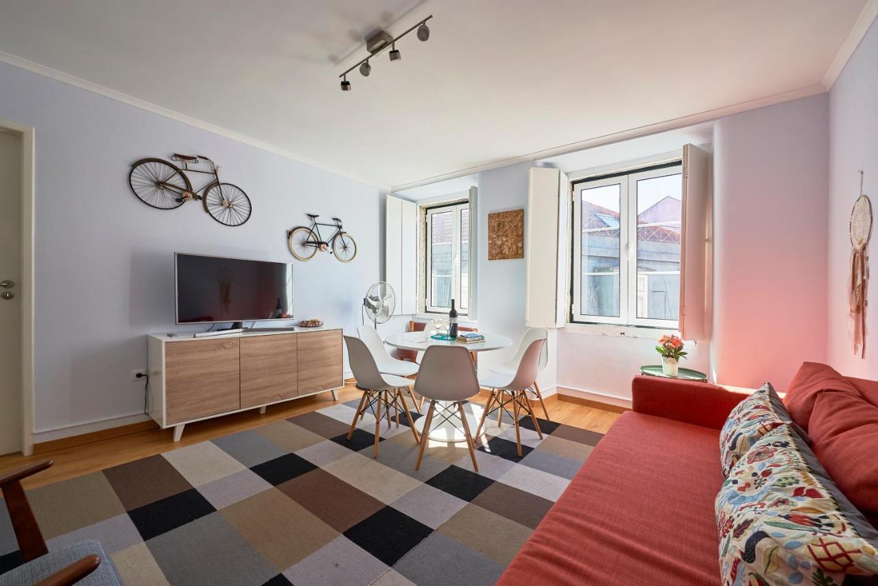 Aesthetic Riverview Apartment In Historical Lisabona Exterior foto