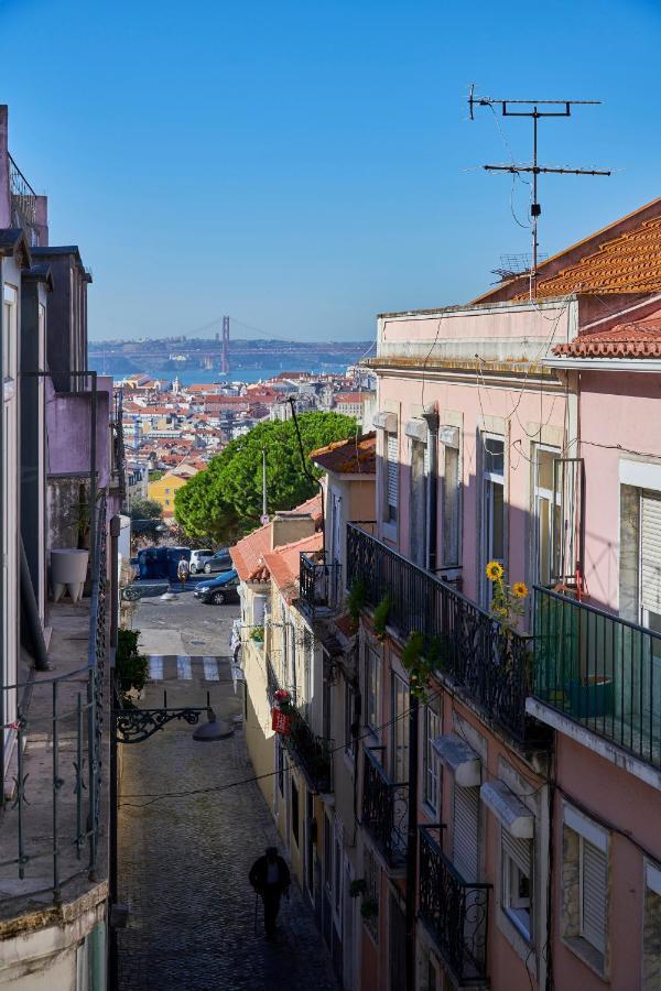 Aesthetic Riverview Apartment In Historical Lisabona Exterior foto
