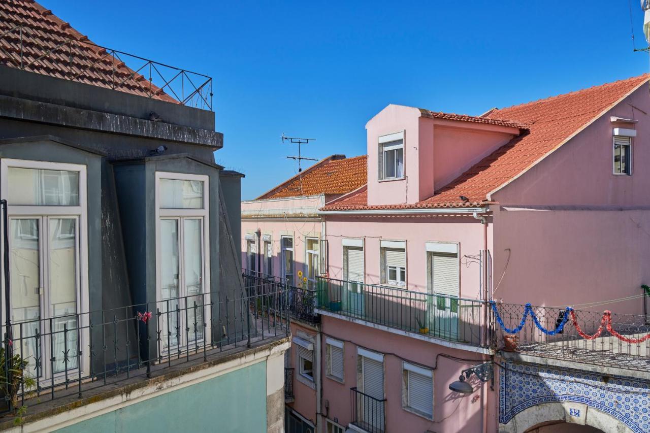 Aesthetic Riverview Apartment In Historical Lisabona Exterior foto